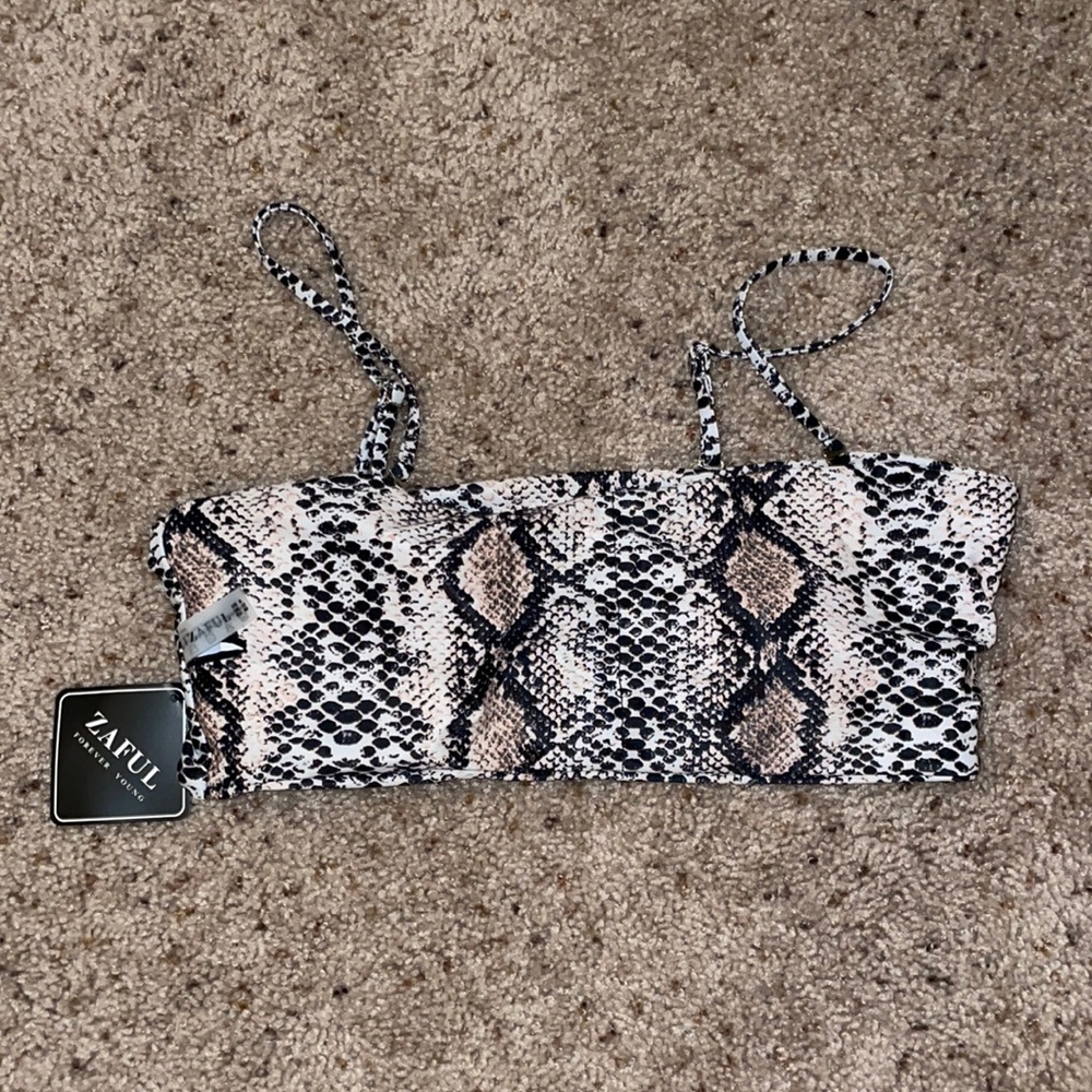 NWT Zaful bikini top